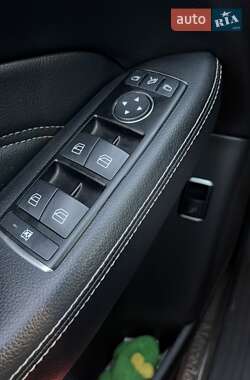 Позашляховик / Кросовер Mercedes-Benz M-Class 2011 в 