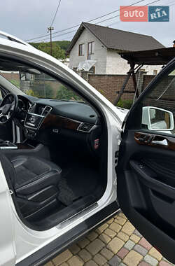 Внедорожник / Кроссовер Mercedes-Benz M-Class 2015 в 