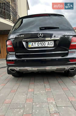 Внедорожник / Кроссовер Mercedes-Benz M-Class 2011 в 
