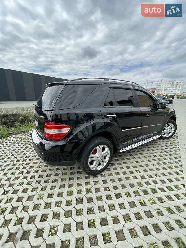 Позашляховик / Кросовер Mercedes-Benz M-Class 2007 в Хмельницькому