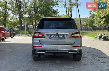 Внедорожник / Кроссовер Mercedes-Benz M-Class 2014 в 