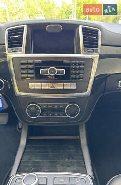 Внедорожник / Кроссовер Mercedes-Benz M-Class 2014 в 
