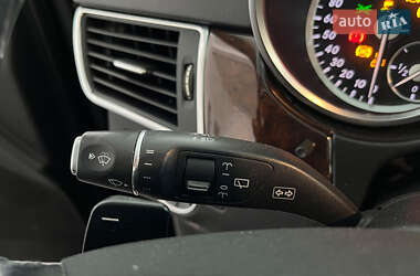 Внедорожник / Кроссовер Mercedes-Benz M-Class 2013 в 