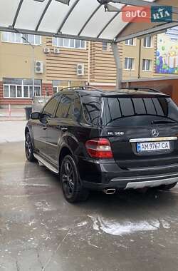 Внедорожник / Кроссовер Mercedes-Benz M-Class 2005 в 