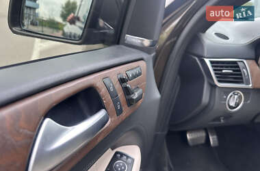 Позашляховик / Кросовер Mercedes-Benz M-Class 2011 в 