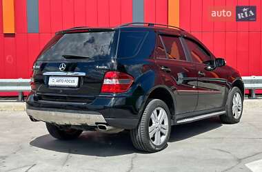 Позашляховик / Кросовер Mercedes-Benz M-Class 2007 в 