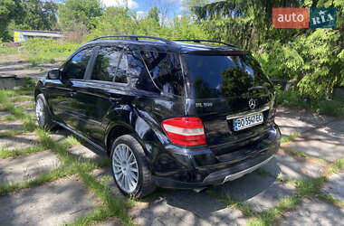 Внедорожник / Кроссовер Mercedes-Benz M-Class 2006 в 