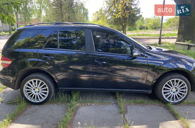 Внедорожник / Кроссовер Mercedes-Benz M-Class 2006 в 