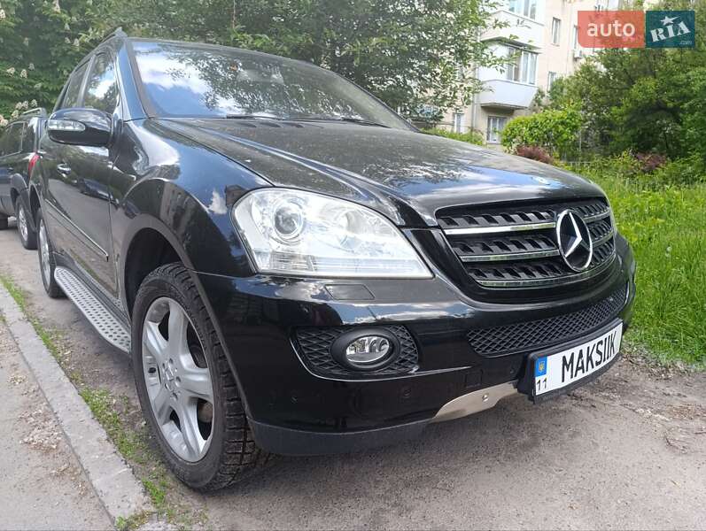 Внедорожник / Кроссовер Mercedes-Benz M-Class 2006 в 