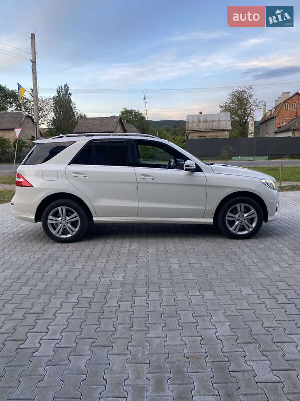 Внедорожник / Кроссовер Mercedes-Benz M-Class 2014 в Ужгороде