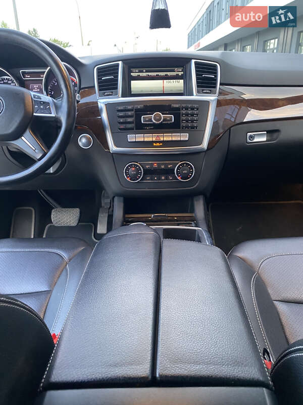 Внедорожник / Кроссовер Mercedes-Benz M-Class 2014 в Ужгороде