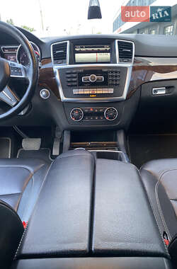 Внедорожник / Кроссовер Mercedes-Benz M-Class 2014 в 