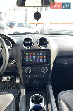 Внедорожник / Кроссовер Mercedes-Benz M-Class 2010 в 