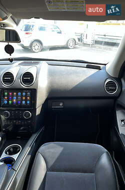 Внедорожник / Кроссовер Mercedes-Benz M-Class 2010 в 