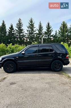 Внедорожник / Кроссовер Mercedes-Benz M-Class 1999 в 