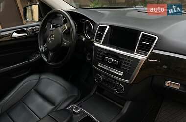 Внедорожник / Кроссовер Mercedes-Benz M-Class 2011 в 