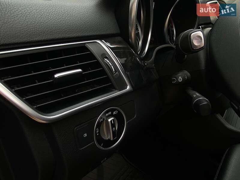 Внедорожник / Кроссовер Mercedes-Benz M-Class 2011 в Одессе