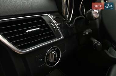 Внедорожник / Кроссовер Mercedes-Benz M-Class 2011 в 