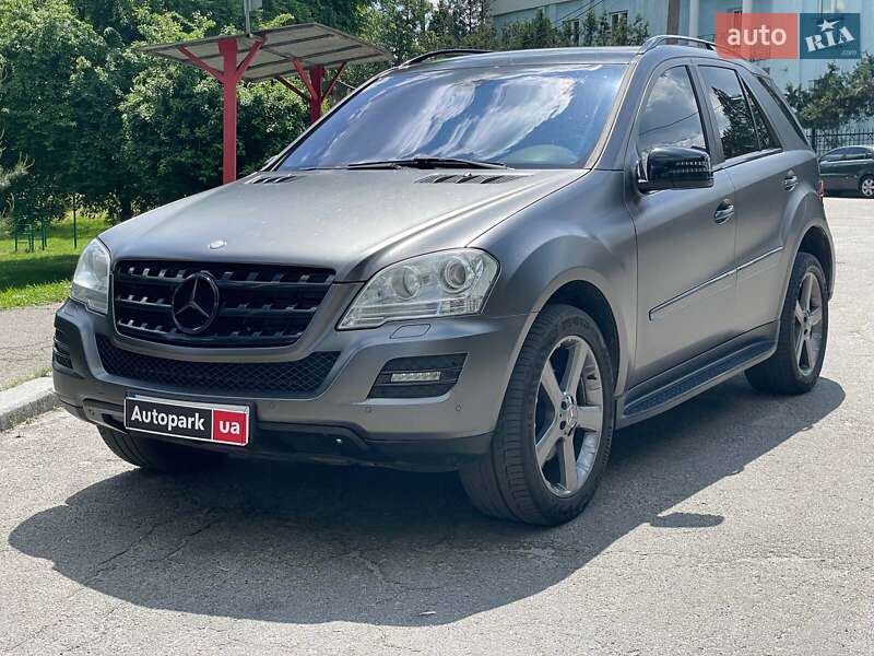 Mercedes-Benz M-Class 2011