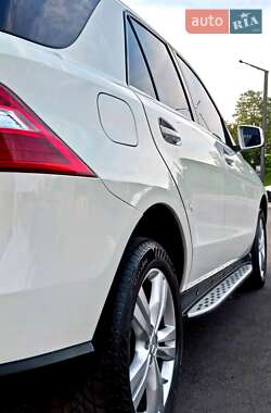 Внедорожник / Кроссовер Mercedes-Benz M-Class 2013 в 