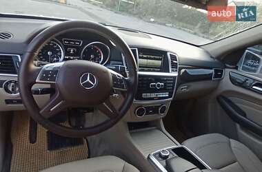Внедорожник / Кроссовер Mercedes-Benz M-Class 2013 в 