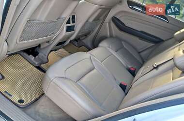 Внедорожник / Кроссовер Mercedes-Benz M-Class 2013 в 