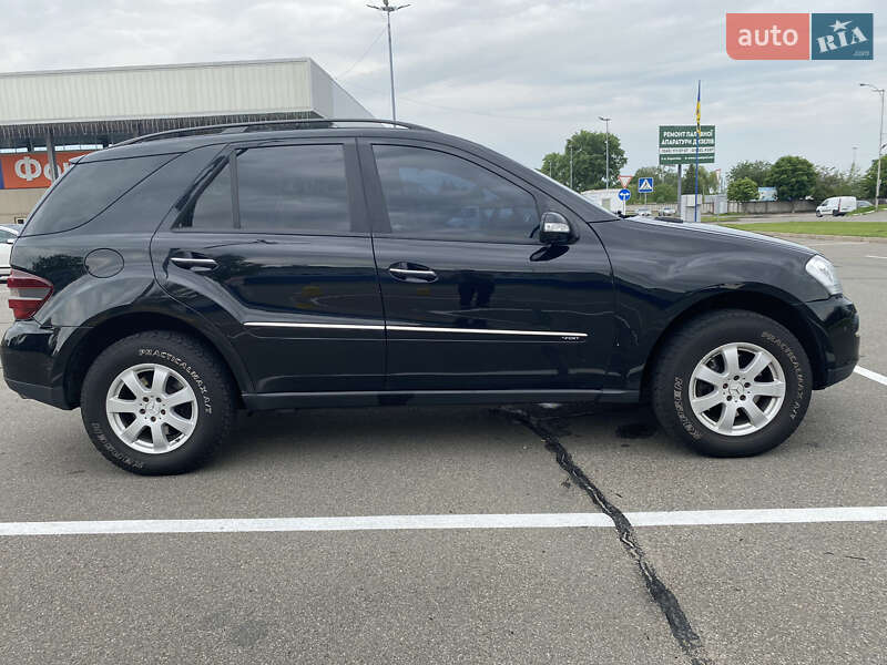 Внедорожник / Кроссовер Mercedes-Benz M-Class 2006 в Борисполе