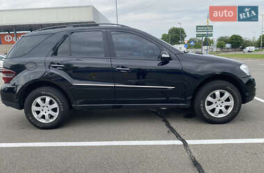 Внедорожник / Кроссовер Mercedes-Benz M-Class 2006 в 