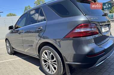 Внедорожник / Кроссовер Mercedes-Benz M-Class 2012 в 