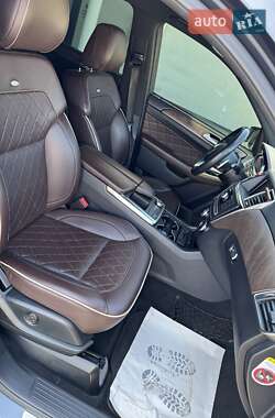 Внедорожник / Кроссовер Mercedes-Benz M-Class 2012 в 