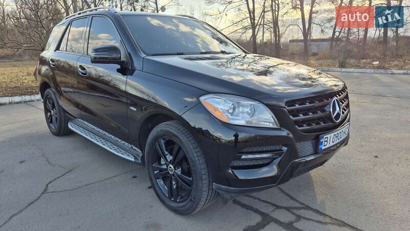 Внедорожник / Кроссовер Mercedes-Benz M-Class 2011 в 