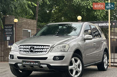 Внедорожник / Кроссовер Mercedes-Benz M-Class 2006 в 