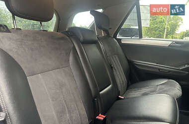 Внедорожник / Кроссовер Mercedes-Benz M-Class 2006 в 