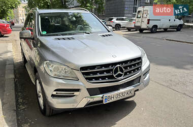 Внедорожник / Кроссовер Mercedes-Benz M-Class 2012 в Одессе