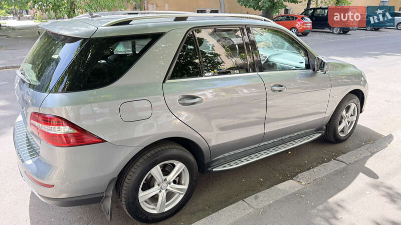 Внедорожник / Кроссовер Mercedes-Benz M-Class 2012 в Одессе