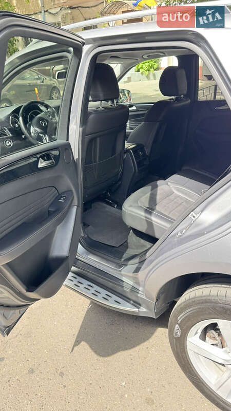 Внедорожник / Кроссовер Mercedes-Benz M-Class 2012 в Одессе