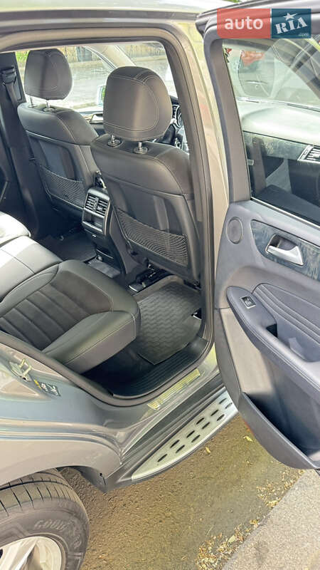 Внедорожник / Кроссовер Mercedes-Benz M-Class 2012 в Одессе