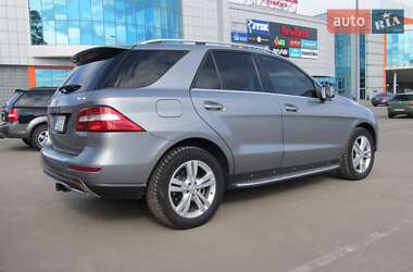 Внедорожник / Кроссовер Mercedes-Benz M-Class 2014 в 