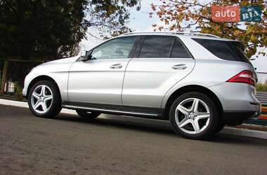 Внедорожник / Кроссовер Mercedes-Benz M-Class 2013 в 