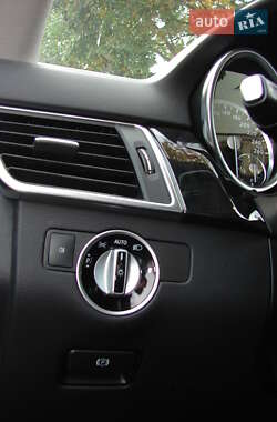 Внедорожник / Кроссовер Mercedes-Benz M-Class 2013 в 