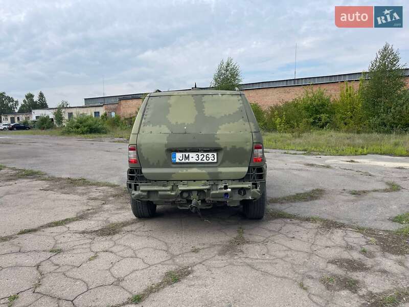 Внедорожник / Кроссовер Mercedes-Benz M-Class 2002 в Ровно