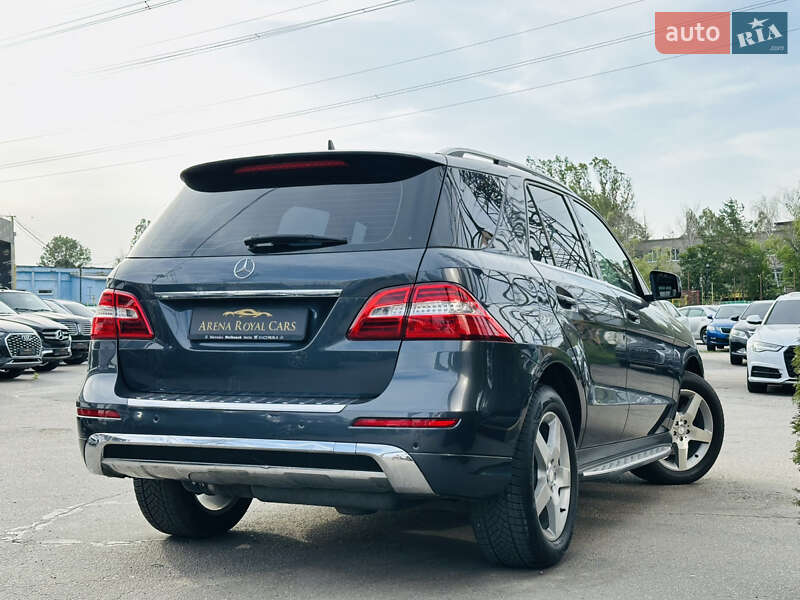 Позашляховик / Кросовер Mercedes-Benz M-Class 2013 в Харкові