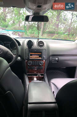 Внедорожник / Кроссовер Mercedes-Benz M-Class 2009 в 
