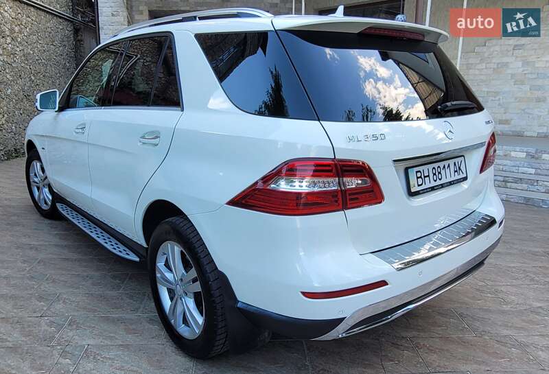 Внедорожник / Кроссовер Mercedes-Benz M-Class 2012 в Одессе