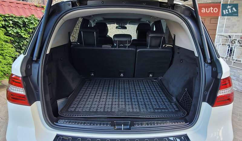 Внедорожник / Кроссовер Mercedes-Benz M-Class 2012 в Одессе