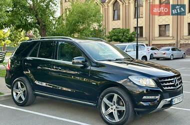 Внедорожник / Кроссовер Mercedes-Benz M-Class 2011 в 