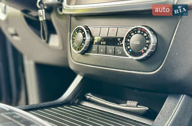 Внедорожник / Кроссовер Mercedes-Benz M-Class 2011 в 