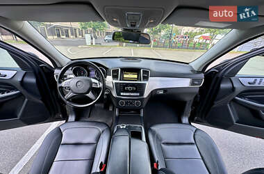 Внедорожник / Кроссовер Mercedes-Benz M-Class 2011 в 