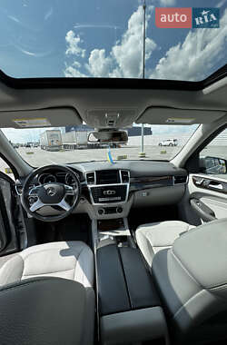 Внедорожник / Кроссовер Mercedes-Benz M-Class 2014 в 