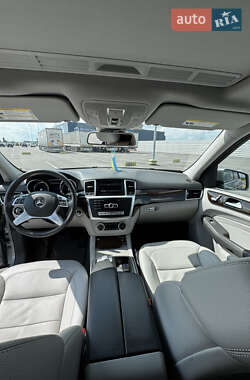 Внедорожник / Кроссовер Mercedes-Benz M-Class 2014 в 